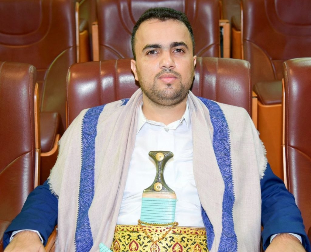 اليمني الحر: ابتسامة التحدي وإرادة الصمود في مواجهة الطغيان