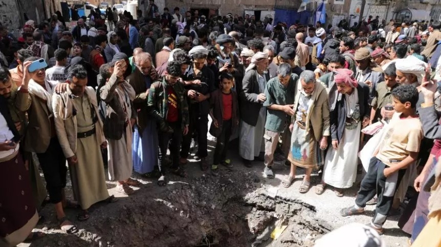 تحليل: الحوثيون يستغلون الضربات الأمريكية لتعزيز الدعاية والتجنيد