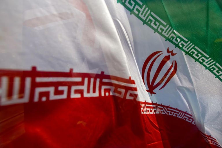 رويترز: إيران تستعد لإرسال منصات إطلاق صواريخ قصيرة المدى لروسيا