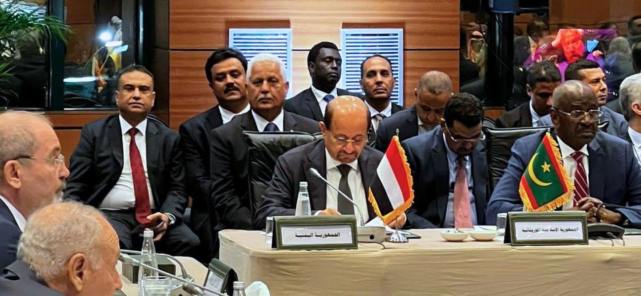 وزير خارجية اليمن: أي تصعيد يشارك فيه الحوثيون "يهدد مصالح الشعوب ويزيد توتر المنطقة"