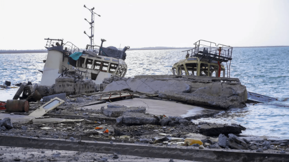 Israeli navy missile ships strike Yemen's Hodeida port, says military