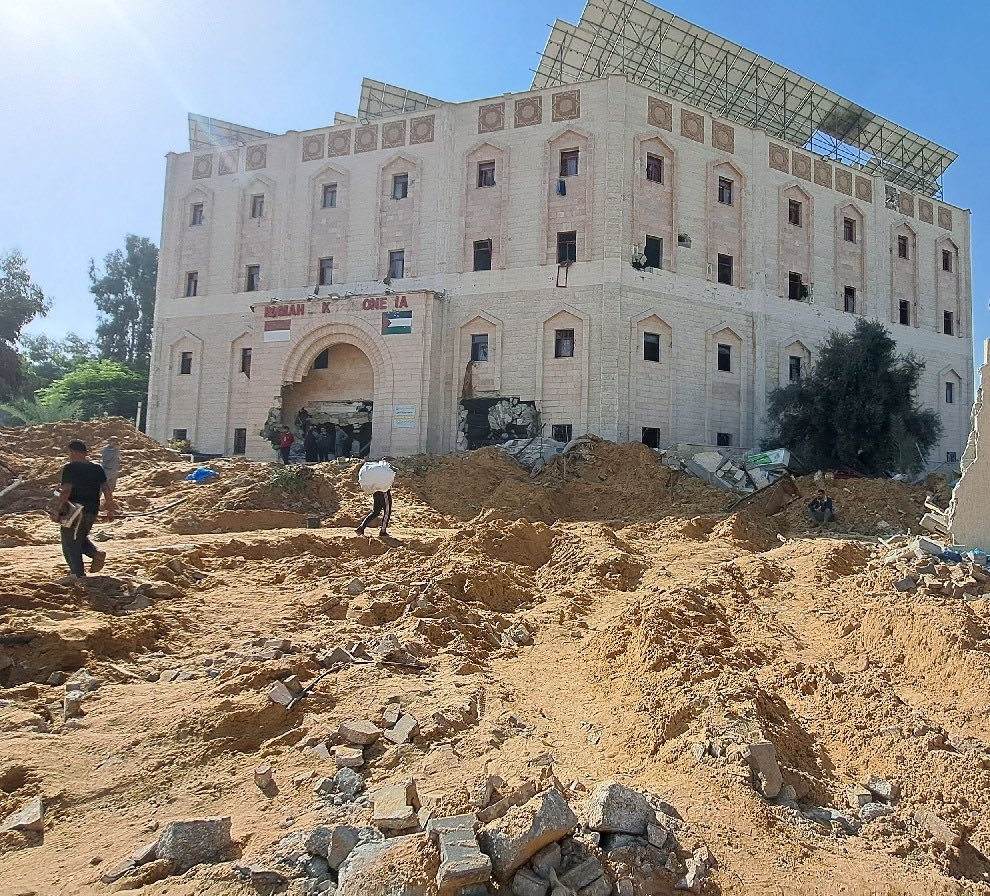الاحتلال يقتحم مستشفى الإندونيسي في غزة ويطالب بإخلائه