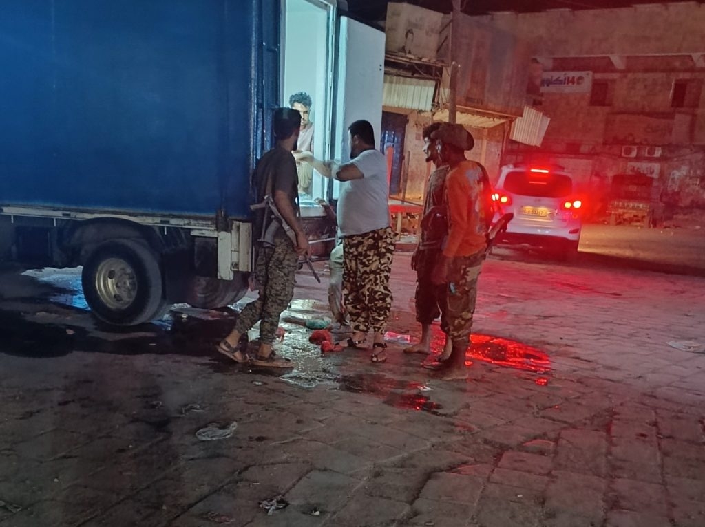 أزمة ثلج خانقة تضاعف معاناة المواطنين في لحج