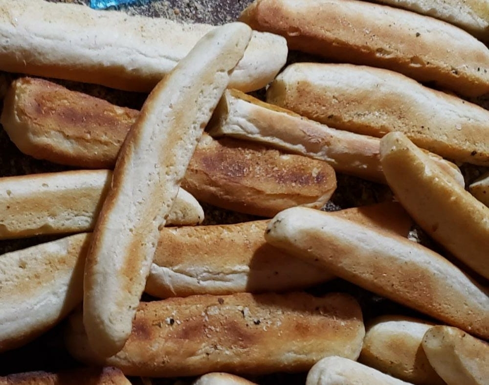 كارثة.. أسعار الخبز تدخل منعطفا حرجا في مناطق جنوب وشرق اليمن