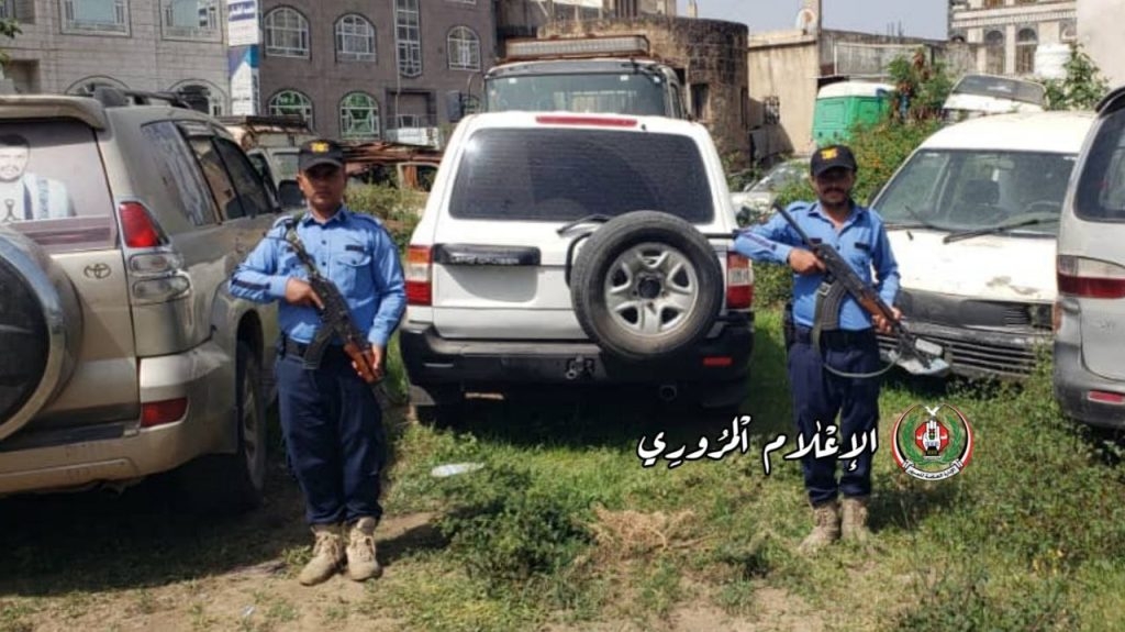 شرطة المرور تضبط سيارات مخالفة (استعراض وتفحيط) في ثاني موكب عرس بمحافظة إب