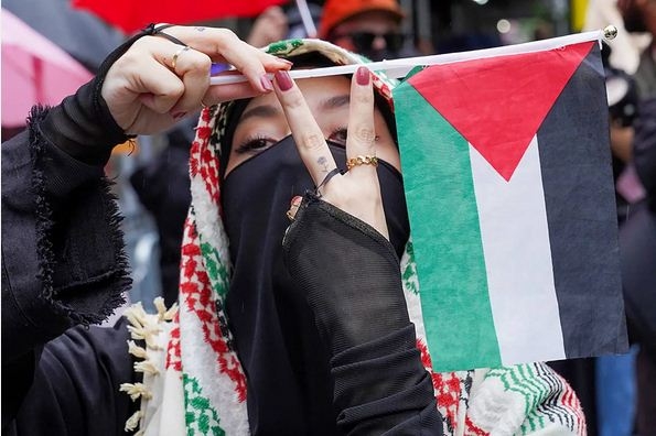 بسبب احتجاجات مؤيدة للفلسطينيين.. جامعة واشنطن توقف 21 طالباً عن الدراسة