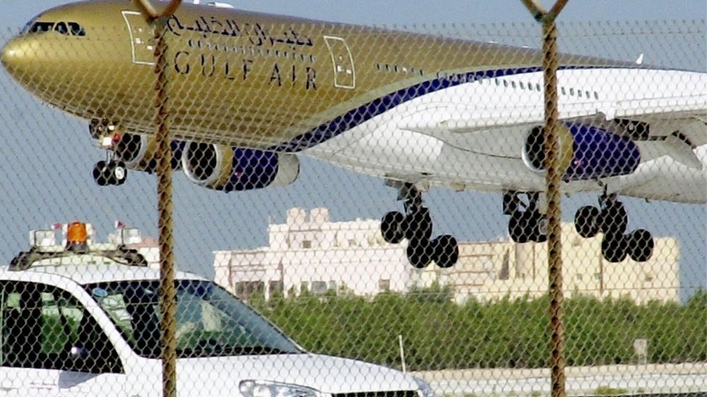 بلاغ كاذب يجبر طائرة خليجية على الهبوط في الكويت