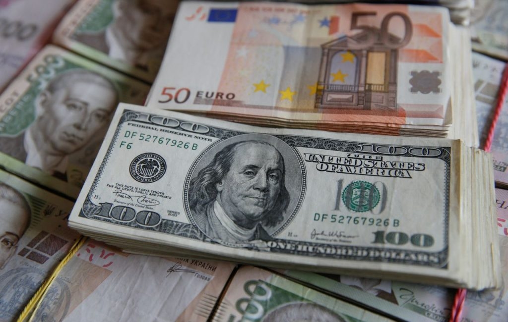 ارتفاع طفيف للدولار.. شاهد الأسعار الجديدة محليًا وعالميًا