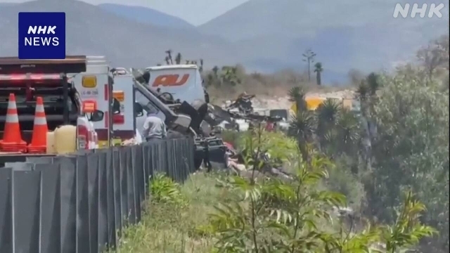 Mexico expressway pileup leaves at least 21 dead