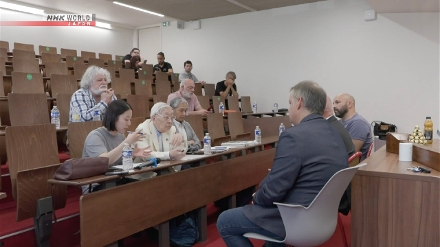 Survivor of Hiroshima atomic bombing exchanges views with scientists in France