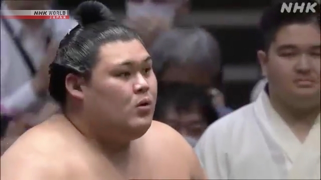 Onosato clinches 4th sumo title, moves closer to Yokozuna promotion
