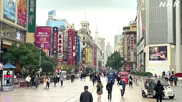 China's factory activity below 50 for 2 straight months amid US trade tension