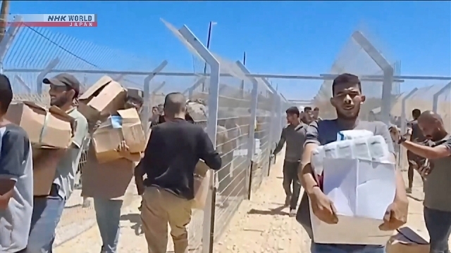 Gaza officials: more killed near aid site