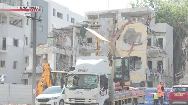 People in Israel, Iran try to restore daily lives amid ceasefire