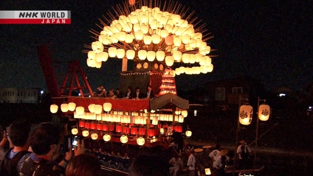 Women take part for first time in central Japan town's festival