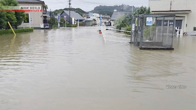 Intense rain hits Kagoshima in Japan's southwest; more precipitation expected