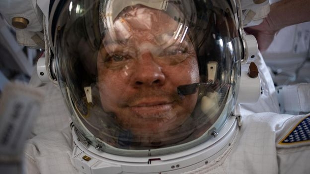 From cat urine to gunpowder: Exploring the peculiar smells of outer space