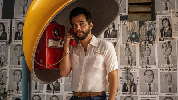 The Secret Agent review: Kleber Mendonça Filho's 'stylish and vibrant political thriller' could be an Oscars contender