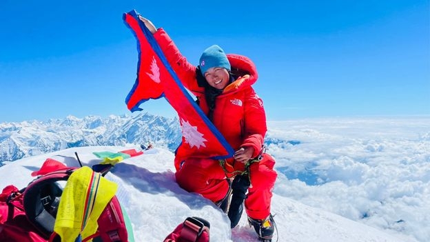 'It's terrifying': The Everest climbs putting Sherpas in danger