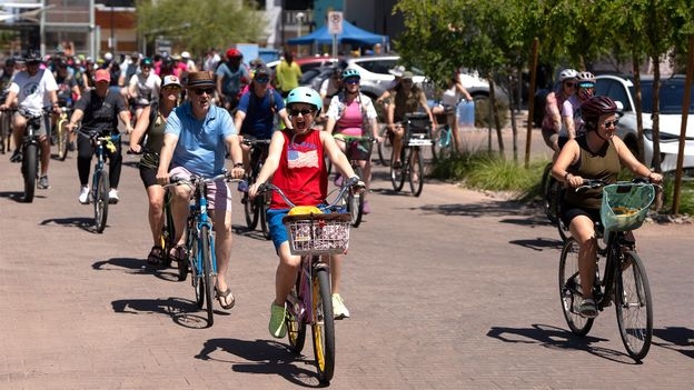 'It's like being in Greece': The US neighbourhood where cars are banned