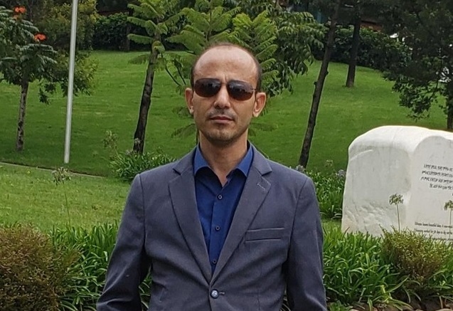 منشورات مسيئة على فيسبوك تُكلّف صحفيًا يمنيًا 15 مليون ريال واعتذارًا علنيًا