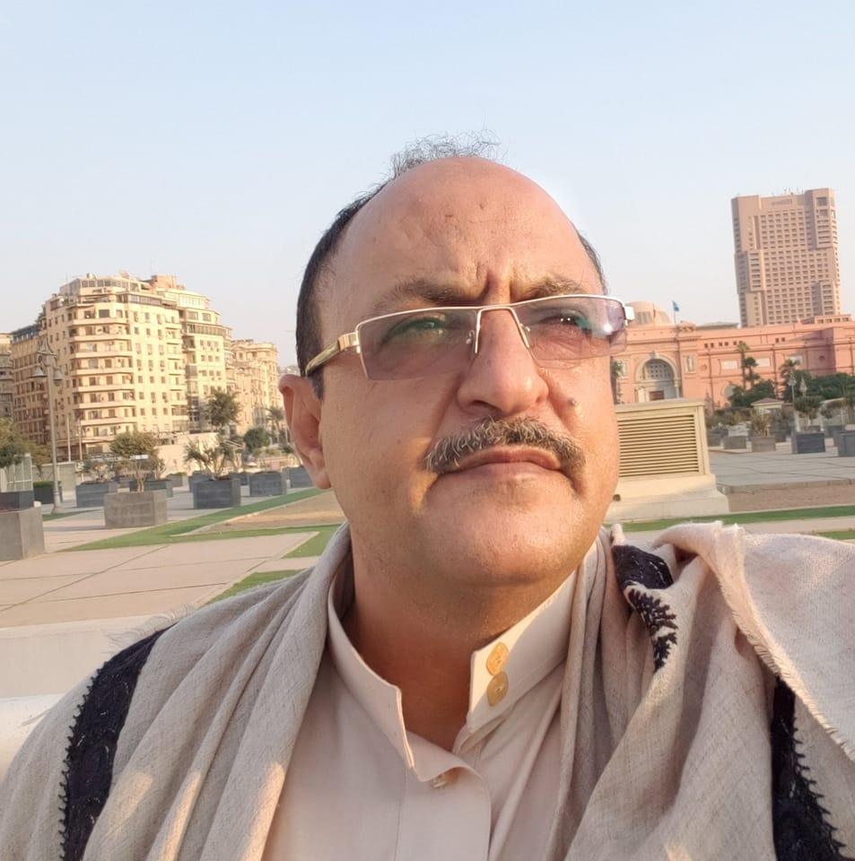 مستشار محافظ عمران المعين من الحوثيين يشكو تعمد نافذين في جماعة الحوثي 'إذلال' أبناء المحافظة