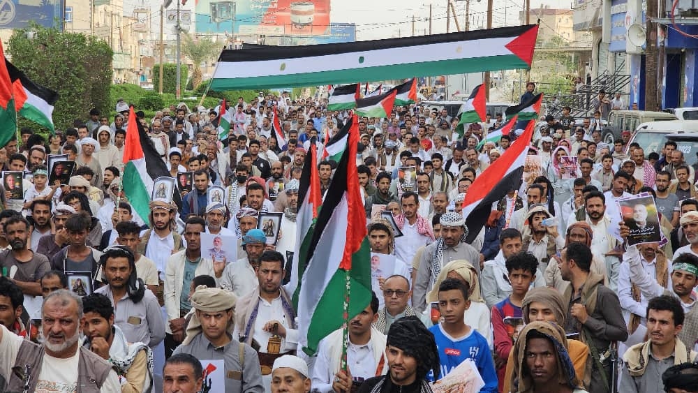 وقفة تضامنية في مأرب تعلن عن حملة تجهيز مليون وجبة غذائية لسكان غزة