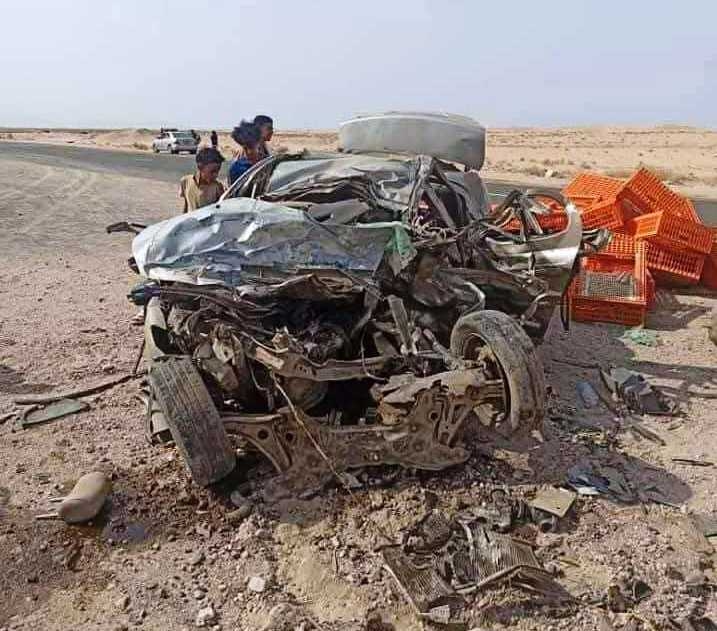 مصادر محلية تتحدث عن وفاة ستة أشخاص في حادث سير صباح اليوم بمحافظة لحج