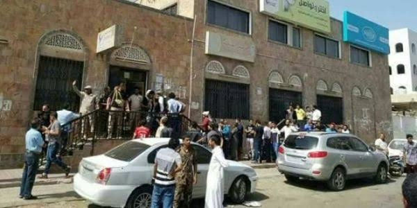 مواطنون يشتكون من سوء خدمة "عدن نت" وسط صمت الشركة