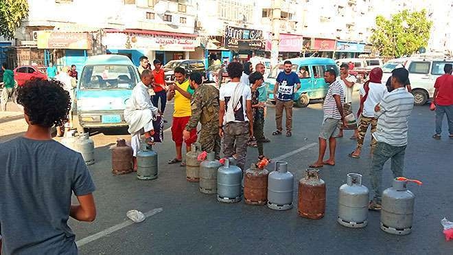 إرتفاع مفاجئ في أسعار الغاز يفجر موجة غضب شعبي في عدن
