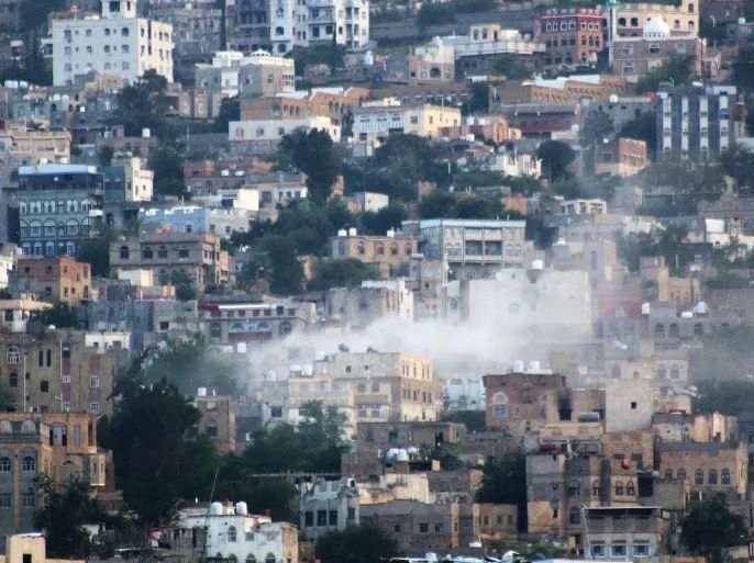 مليشيا الحوثي تقصف حي سكني في تعز يسفر عن إصابة طفل