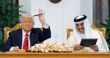 أغلى من الصفقات.. أمير قطر يهدى ترامب قلما فاخرا من طراز مونت بلانك (صورة)