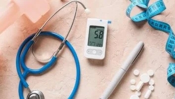 طبيب أمريكي يكشف عن علاج بسيط لحرقة المعدة في دقائق