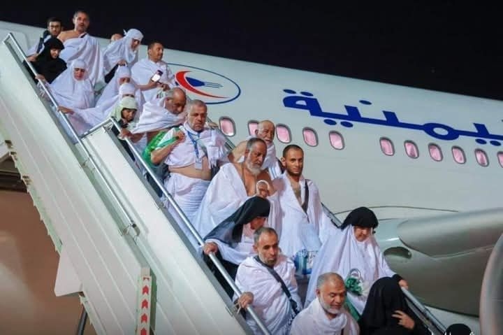 أنباء عن انطلاق أولى رحلات الحجاج من مطار صنعاء رغم التحديات