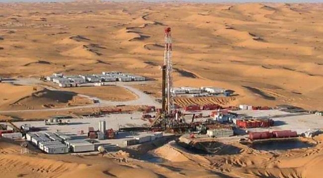 شركة نفطية أجنبية تنسحب وابن بريك يوجه بتشكيل إدارة لقطاع العقلة النفطي ويحدد الجهة التي يوجه إليها الانتاج