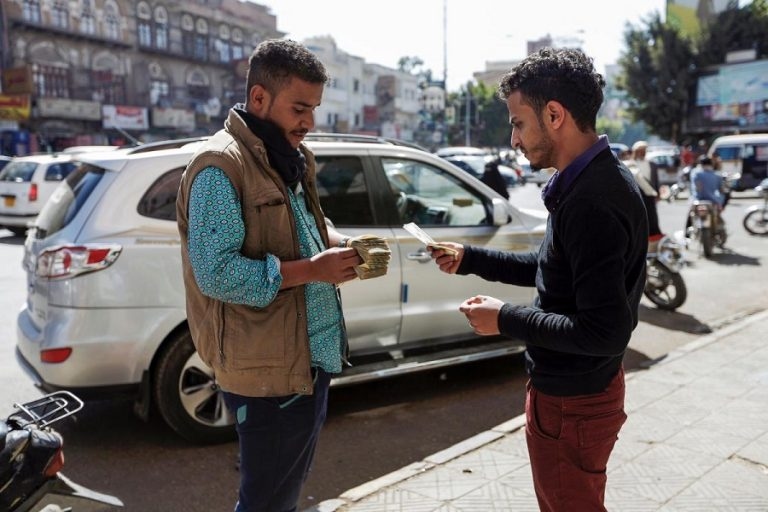 أسعار صرف الريال اليمني مقابل الدولار الإثنين 30 يونيو 2025