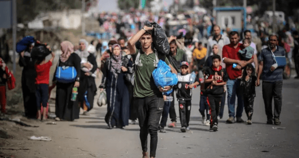 صحيفة بريطانية: شركة أمريكية وضعت خطة لتهجير فلسطينيي غزة