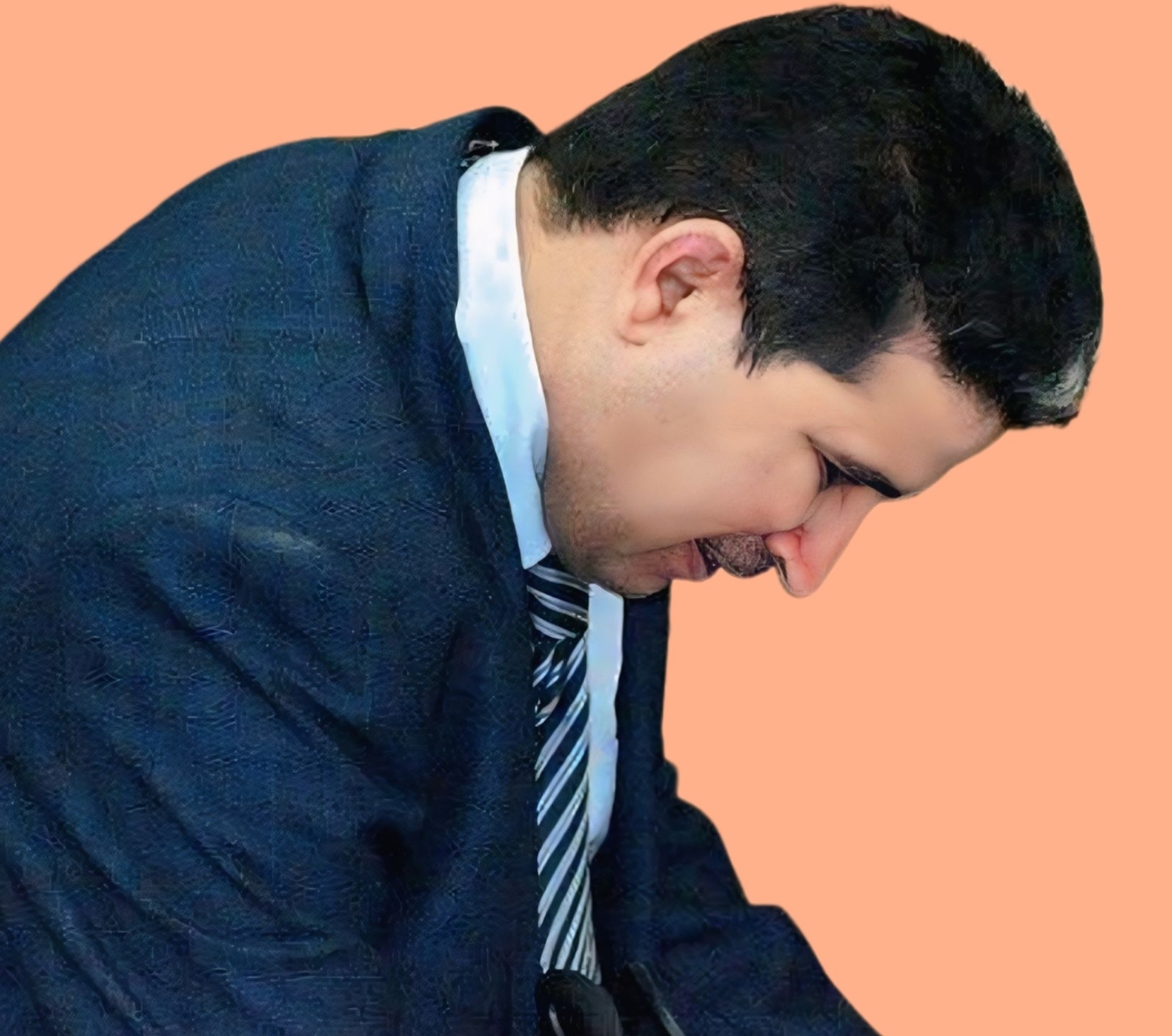 من ضمّني لن أتركه وحده. وكلمة السامعي بلاغ رسمي قبل السقوط!