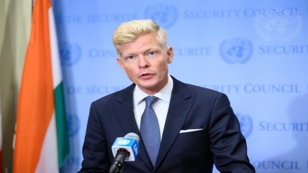 اليمن: العليمي يكشف مخططًا حوثيًا لاغتيال المبعوث الأممي