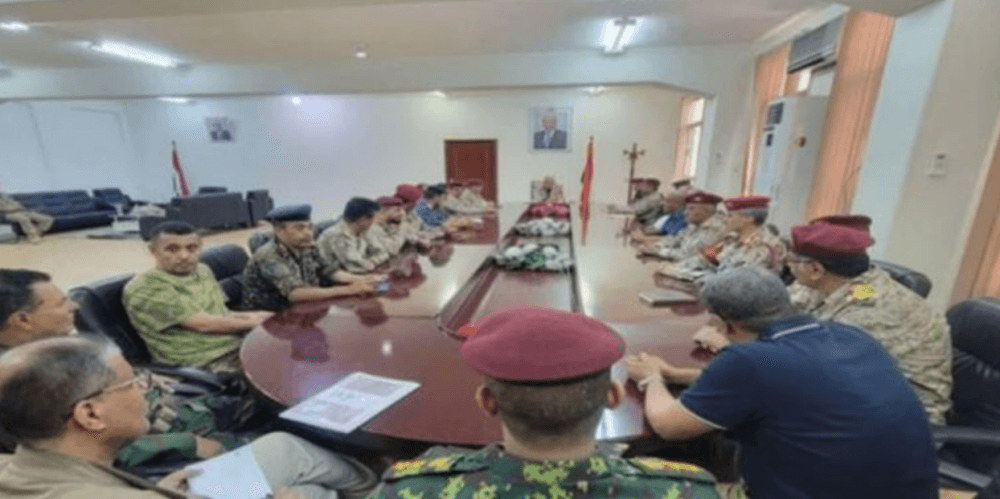Yemen Gov't forces Capture Houthi , Al-Qaeda Cells in Aden ,Taiz